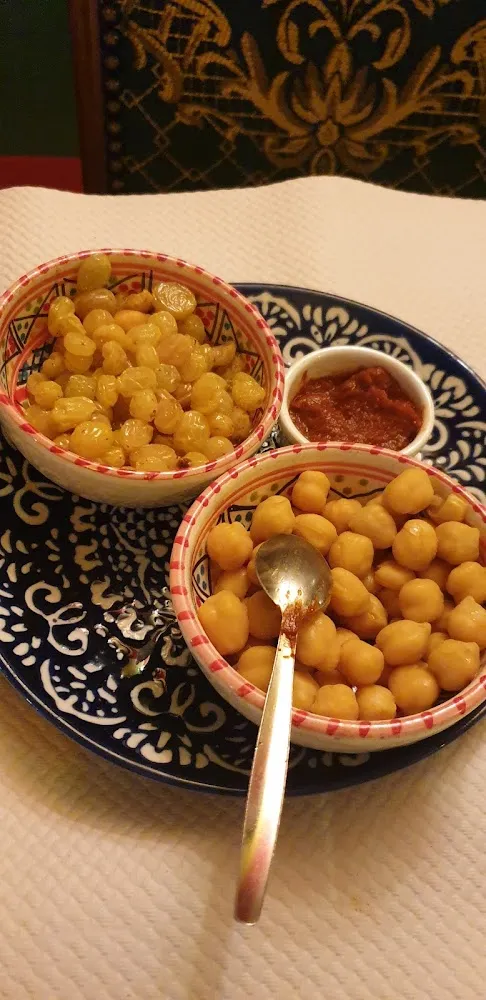 Pois Chiches Raisin Et Harissa